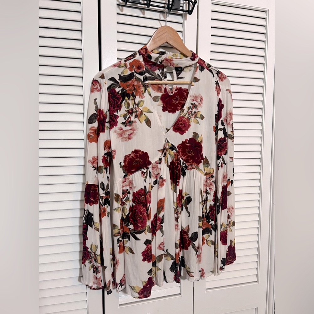 Floral V-Neck Choker Cut Out Top